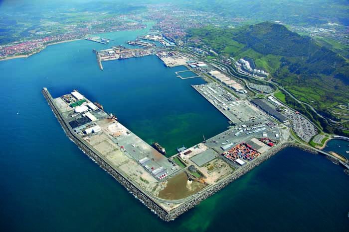 2 puerto de Bilbao zona espigón central