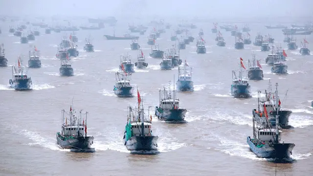 160508202215 fishingvessel640.gif